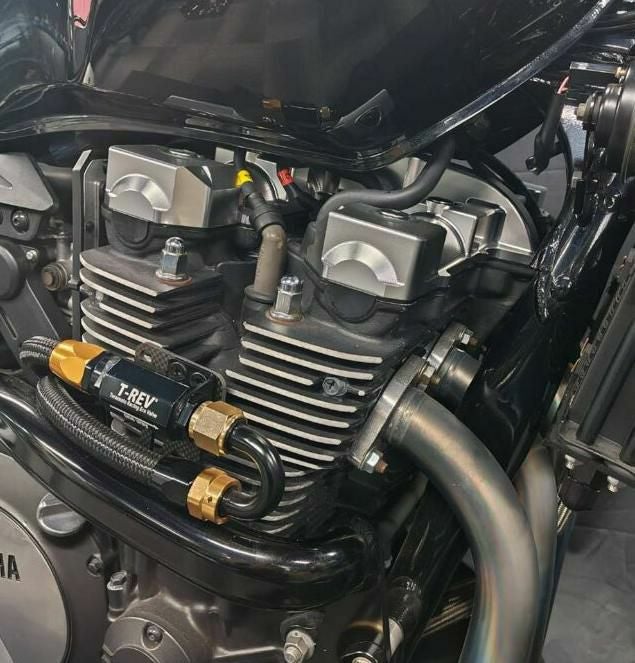 XJR1300ヘッドカバー　ペイント又は予備として Ten Win Japan製YAMAHA XJR1200/XJR1300専用アルミビレット