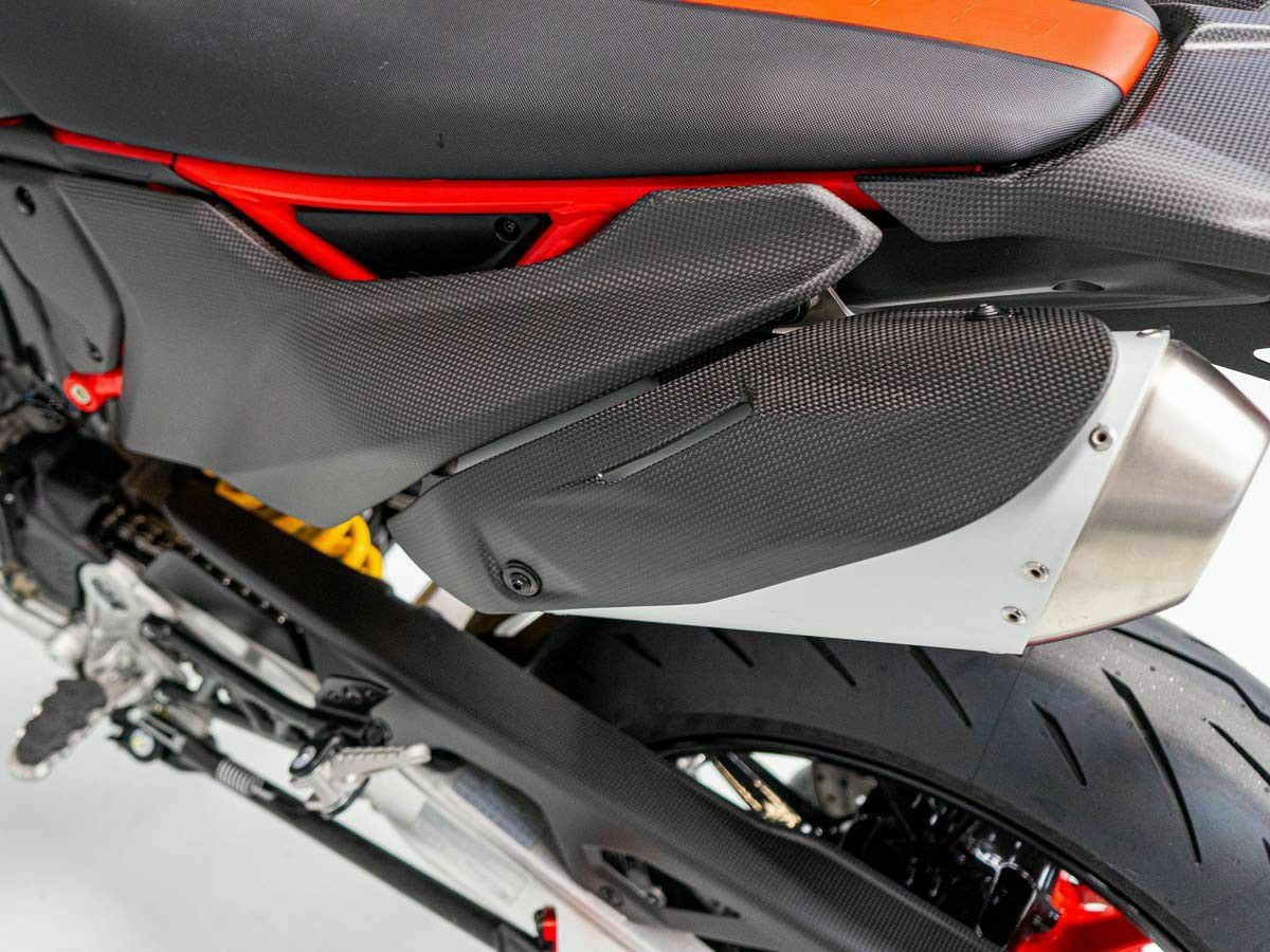 DUCABIKE カーボンサイレンサートップガード(左右セット) マット仕上