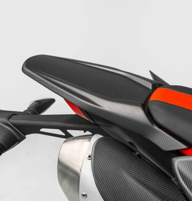 DUCABIKE カーボンテイル マット仕上げ DUCATI ハイパーモタード698モノ/RVE (2024-)_1