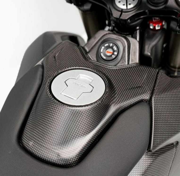 DUCABIKE カーボンフューエルタンクカバー マット仕上げ DUCATI