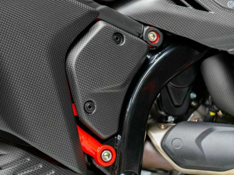 DUCABIKE カーボンフレームカバー (左右セット) マット仕上げ DUCATI ハイパーモタード698モノ/RVE (2024-)_1