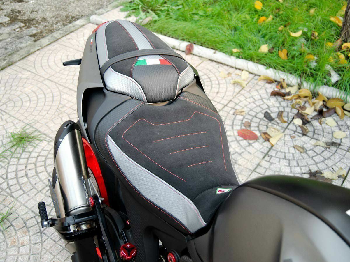 DUCABIKE コンフォートシートカバーブラック/グレー DUCATI モンスター