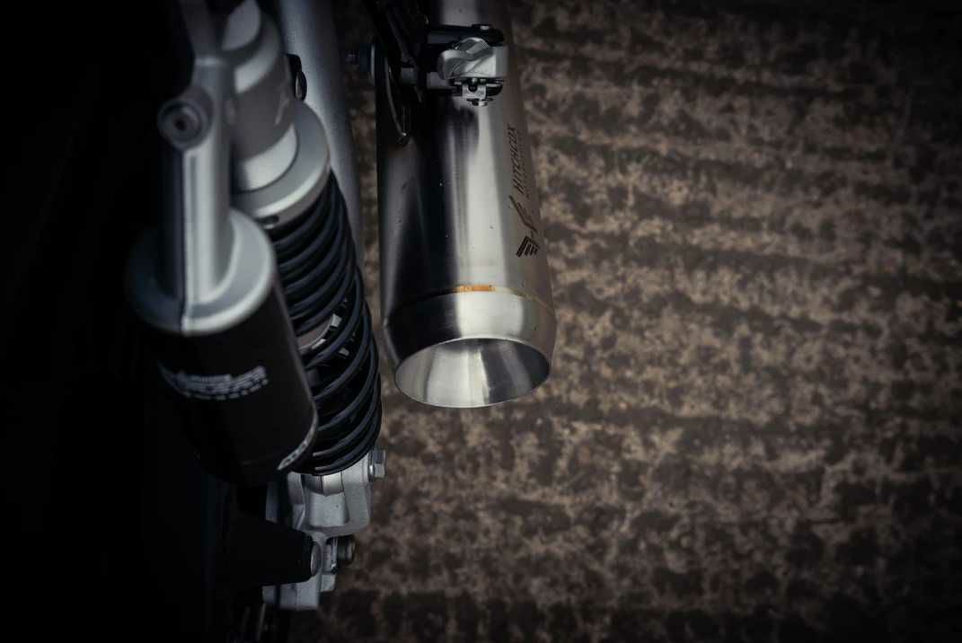 Triumph スピードツイン900 (2017-) スリップオンマフラー Hitchcox
