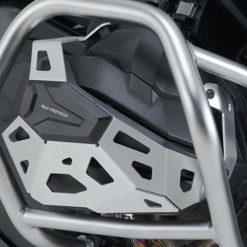 BMW R1300GS/R/RS/RT シリンダーヘッドガード シルバー SW-MOTECH_1