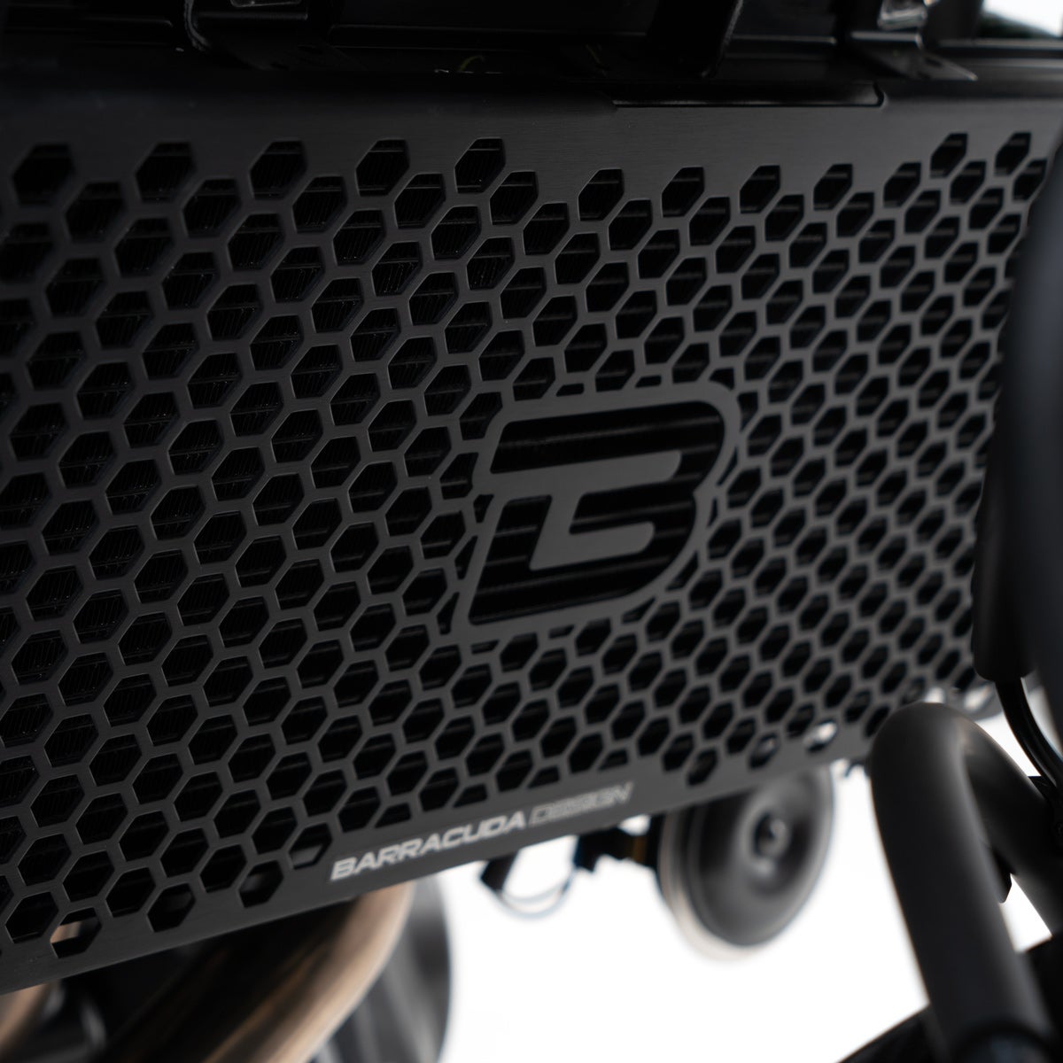 カワサキ Z650 アルミラジエーターガード ブラック バラクーダ_4