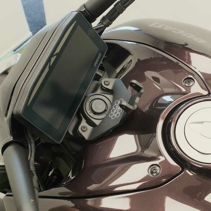 Evotech Performance Ducati ディアベル 1260 スマートホンSP Connect