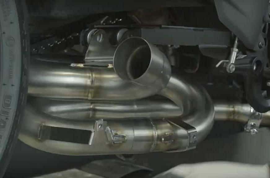 La Bellezza SPEED スリップオンマフラー　ドゥカティ　ディアベル ディアベルV4 23-24 マフラー スリップオン レーシング”PREDATOR” ＋