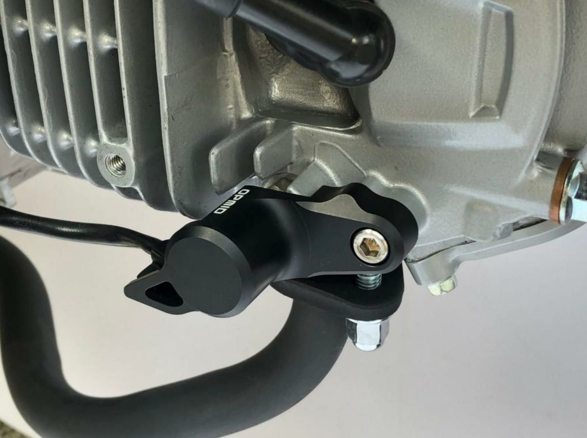 ホンダ モンキー（JB02） CNC O2センサーガード/ホースガイドセット ブラック  OPMID_5