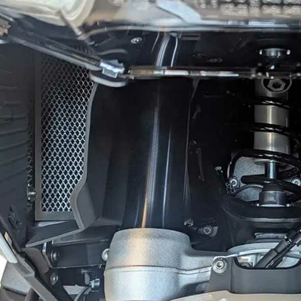 BMW R1300RT (2025-) ラジエーターガード シルバー HORNIG_1