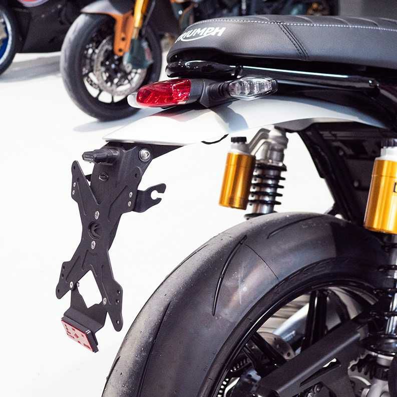 トライアンフ スピードツイン1200/RS 25- スリップオンマフラー チタン