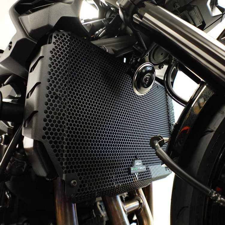 KAWASAKI Z900/SE (2025-) ラジエーターガード Evotech Performance