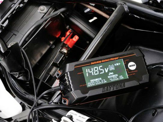 デイトナ ディスプレイバッテリーチャージャー 充電器 | バイク