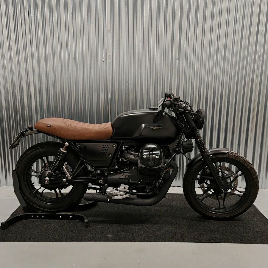 MOTO GUZZI V7ブラウンレザーシート モトグッチ V7-I/-II/-III スリムシート ブラウン RVRS MOTO | バイク