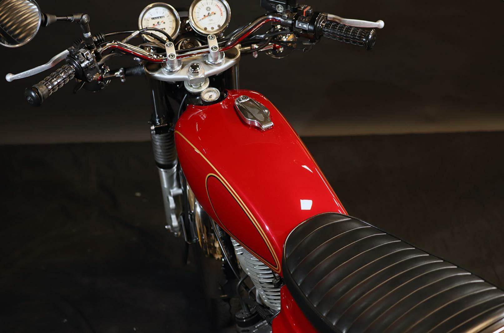 ヤマハ SR400 トラディショナルナロータンク (キャブレターモデル) 未