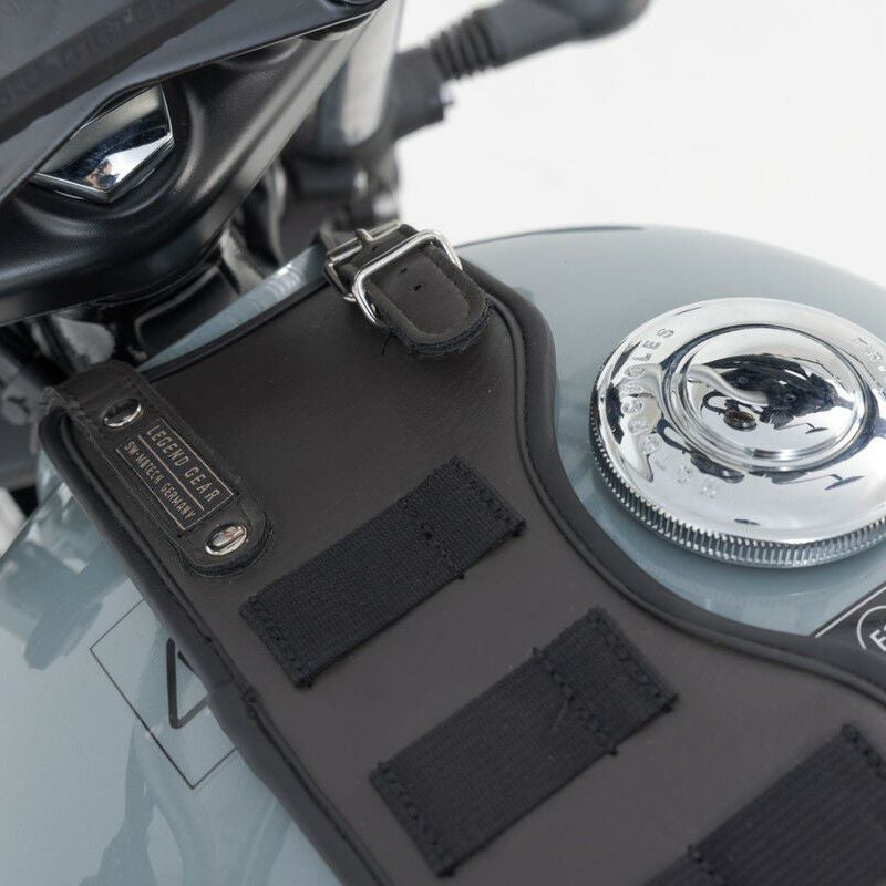 トライアンフ T120/スピードツイン/スラクストン SLAタンクストラップ