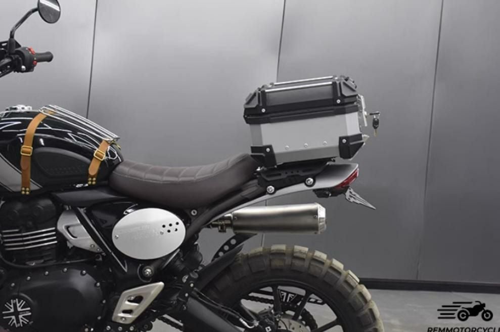 トライアンフ スクランブラー 400X リアシートラック REMMOTORCYCLE