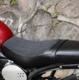 トライアンフ スクランブラー400X SCRAMBLER400X|シート|モトパーツ