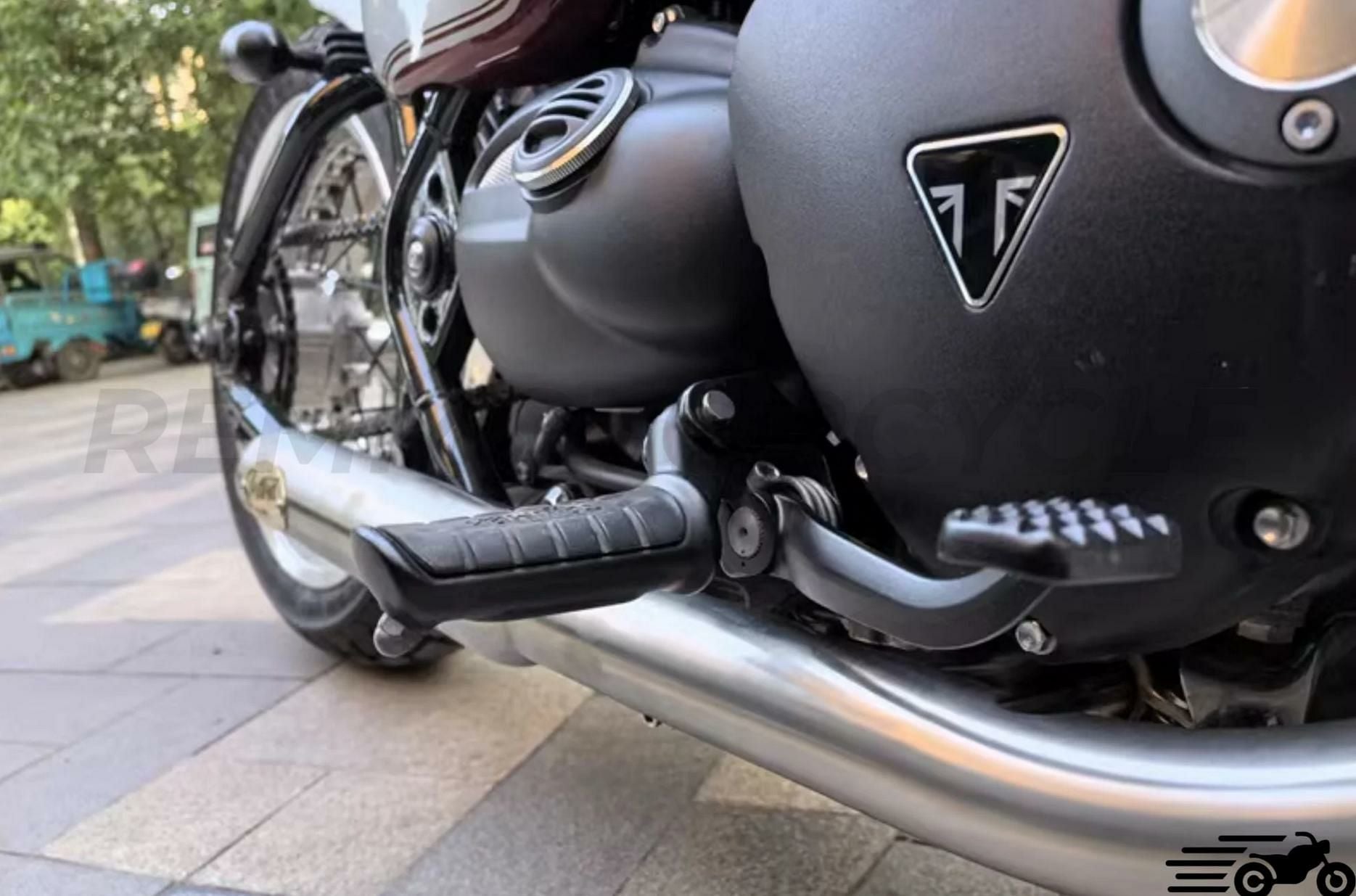 トライアンフ ボンネビルボバー スリップオンマフラー REMMOTORCYCLE