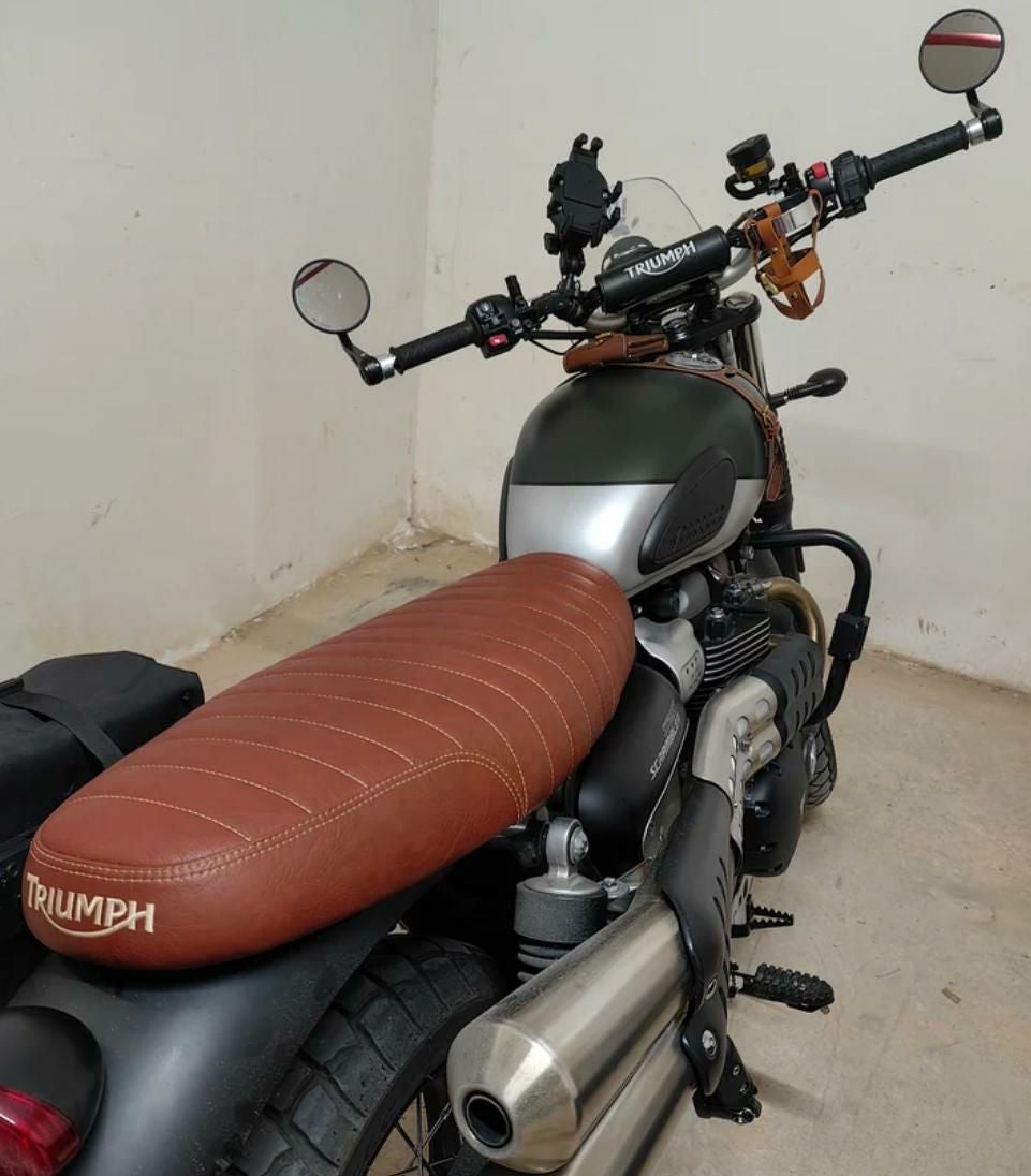 トライアンフ カスタムシート T100/120 ストリートツイン スクランブラー トライアンフ ボンネビルT100/120/スピードツイン/ストリートツイン