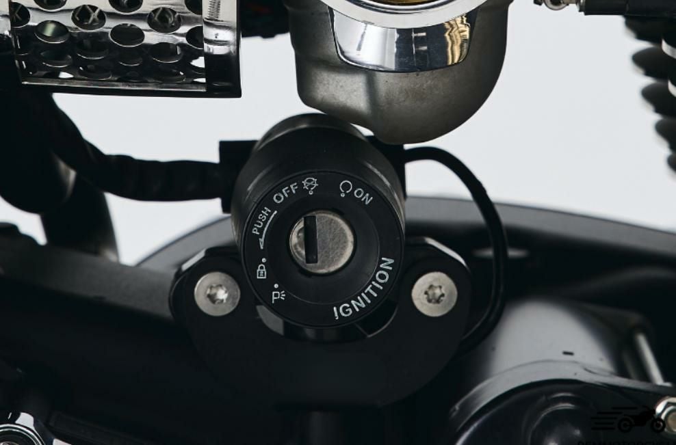 トライアンフ ボンネビルT100/T120/ストリートツイン/カップ/スクラン
