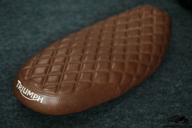 トライアンフ スクランブラー 1200 X/XC/XE MJ プレミアムシート モデル 7 REMMOTORCYCLE_1