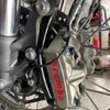 トライアンフ スクランブラー1200XC/XE ラジアルブレーキキャリパー変換ブラケット  REMMOTORCYCLE_2