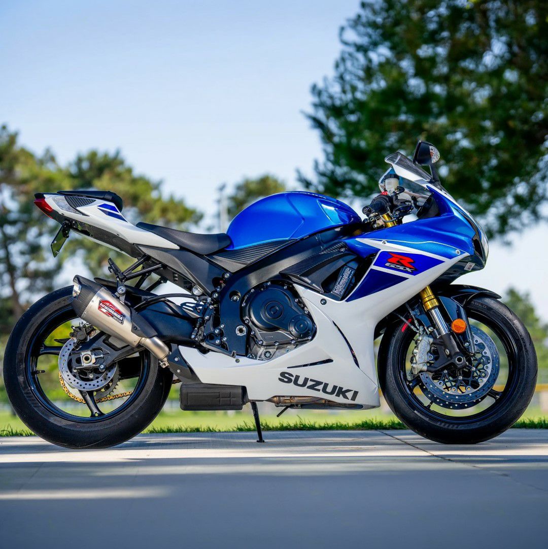 ヨシムラUSA スリップオンマフラー AT2 ステンレス スズキ GSX-R600