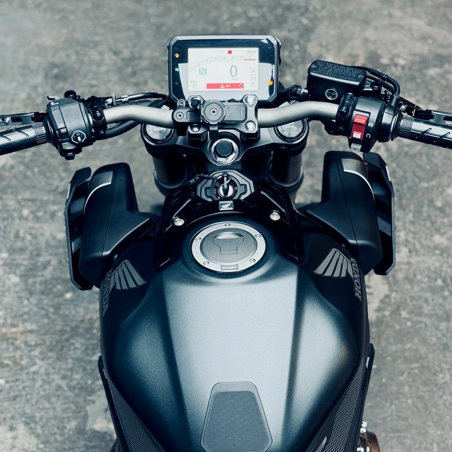 CB650R 24- エアロウイング マットブラック MOTOISM | バイクカスタム