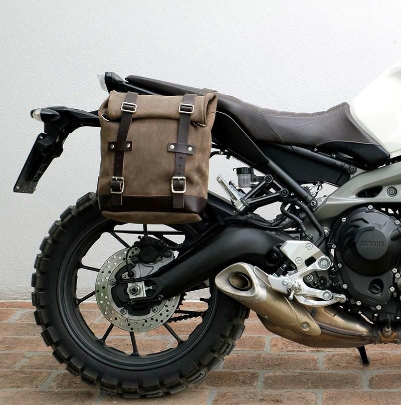 MT-09 14-20/XSR900 16-21 サイドバッグ（ワックススエード） 10L-14L