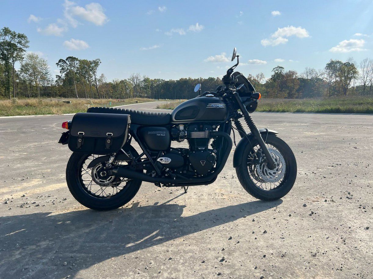 トライアンフ 水冷 ボンネビル T100 T120 スピードツイン900