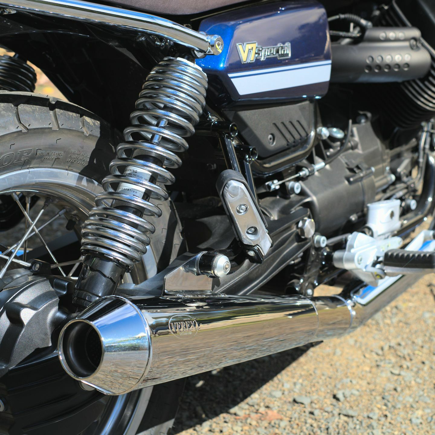 MOTO GUZZI(モトグッチ) V7 850 レーシングスリップオンマフラー