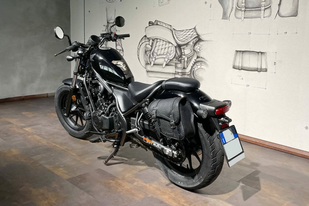 レブル250/500/1100 レザーサドルバッグ トマホーク リンクルレザー