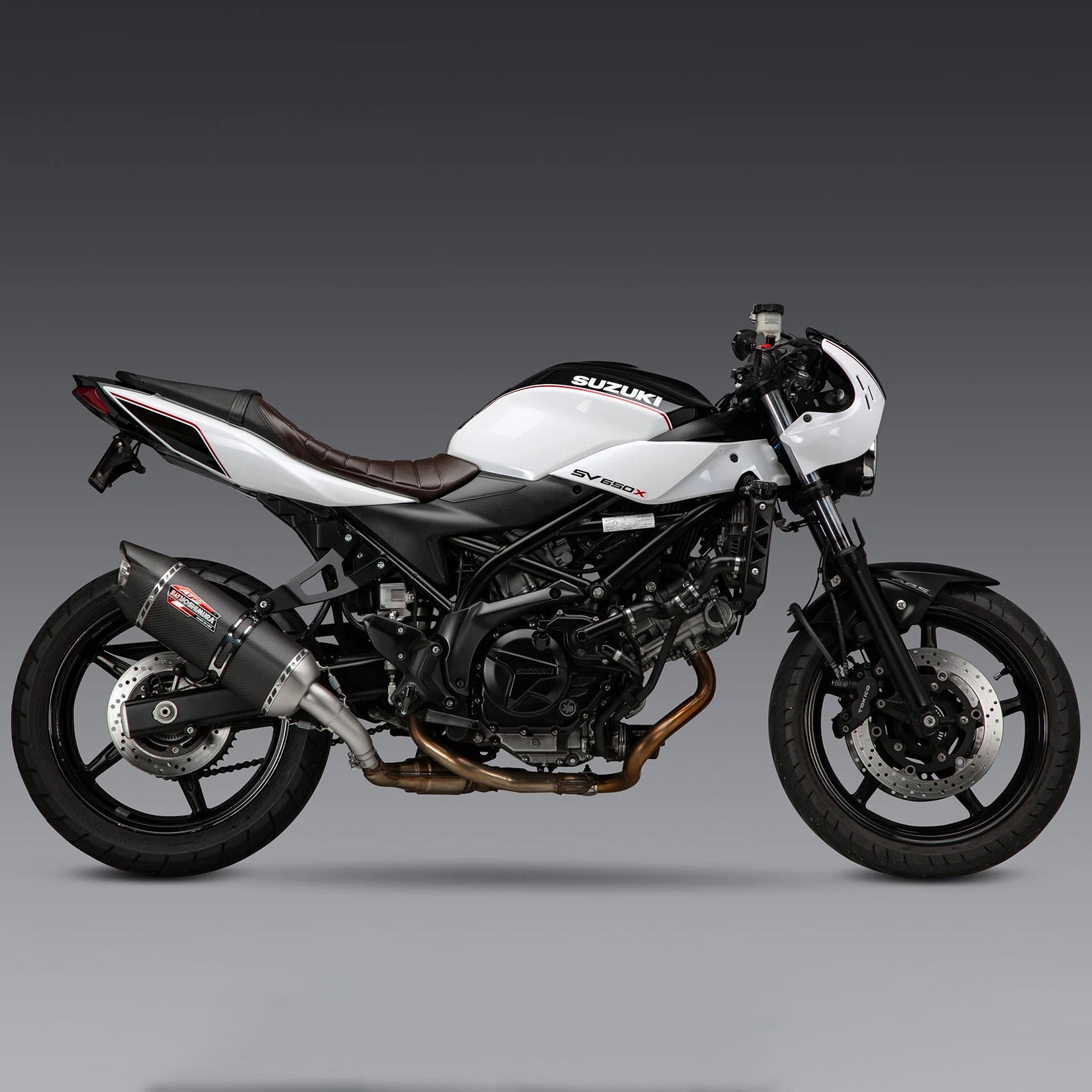 ヨシムラUSA スリップオンマフラー AT2 カーボン スズキ SV650/SV650X
