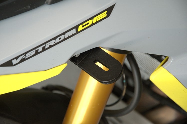 Vストローム800/DE フォグライトマウントブラケット C-RACER | バイク