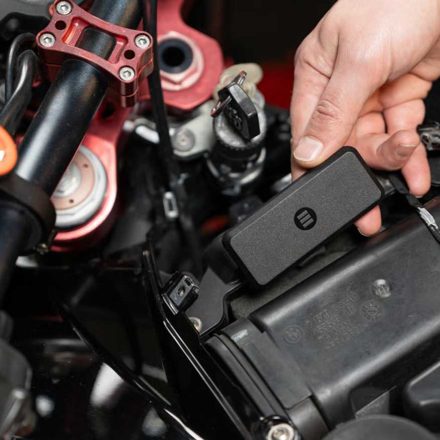 MONIMOTO GPS盗難対策スマートトラッカー MONIMOTO9_1