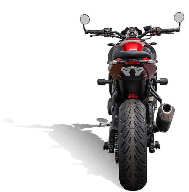 Triumph トライデント800 (26-) フェンダーレスキット(レッドリア Triumph トライデント800 (26-) フェンダーレスキット(レッドリア