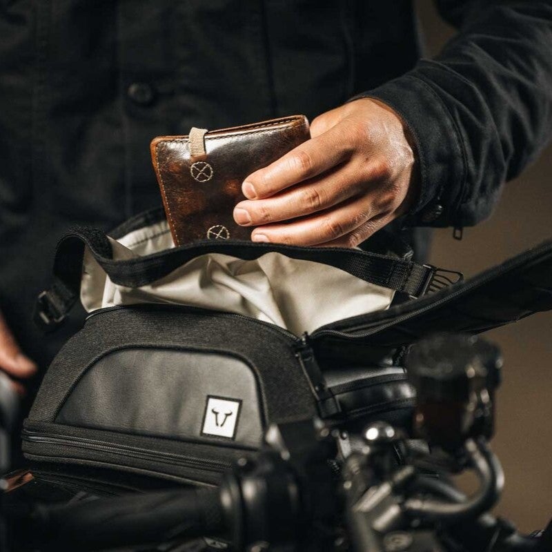 Legend Gear magnetic tank bag LT3