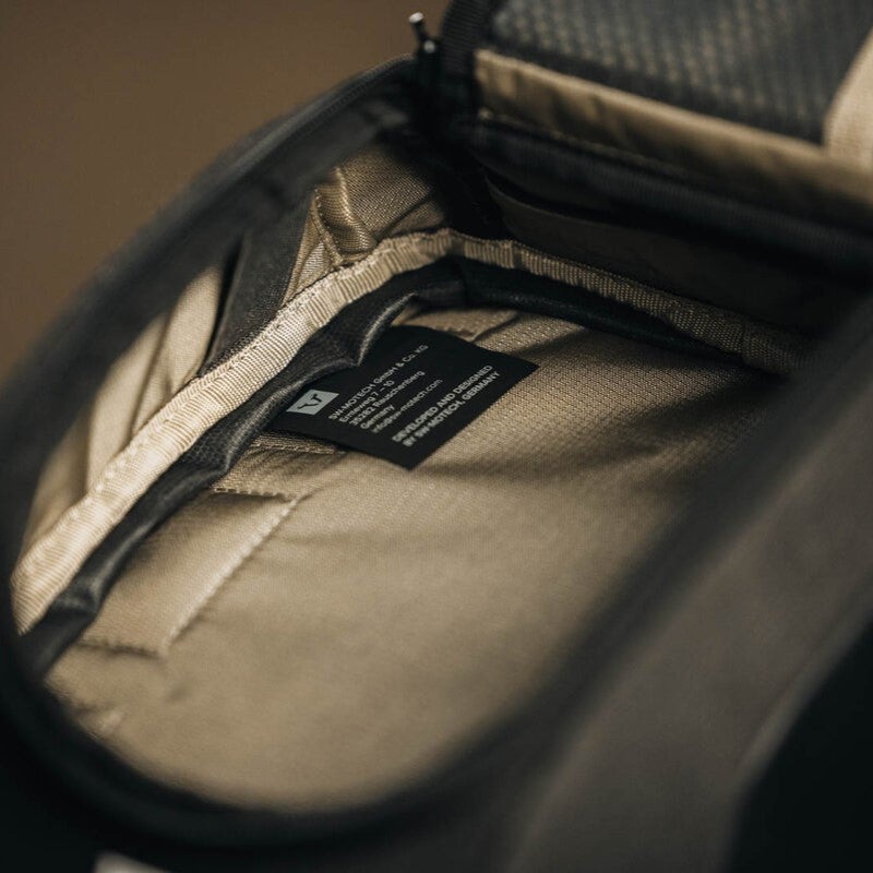 Legend Gear magnetic tank bag LT3
