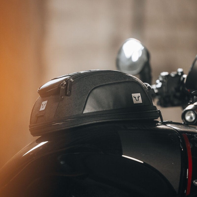 Legend Gear magnetic tank bag LT3