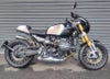 BMW R12 nineT (23-26) ライセンスプレートサポート 「SIDE ARM」 RIZOMA_13