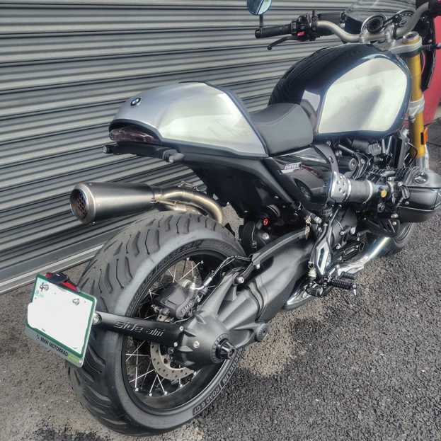 BMW R12 nineT (23-26) ライセンスプレートサポート 「SIDE ARM」 RIZOMA_14