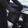 Triumph Bonneville T100 (17-) サイドパニア Khali TPU 右側キャリア付 Unit Garage_4