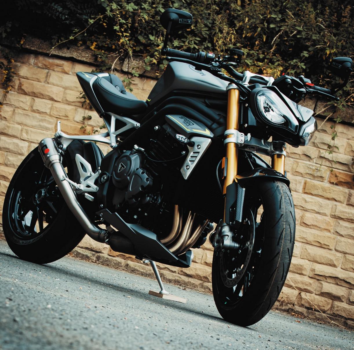 トライアンフ スピードトリプル1200RS（21-26) グローラーX スリップ