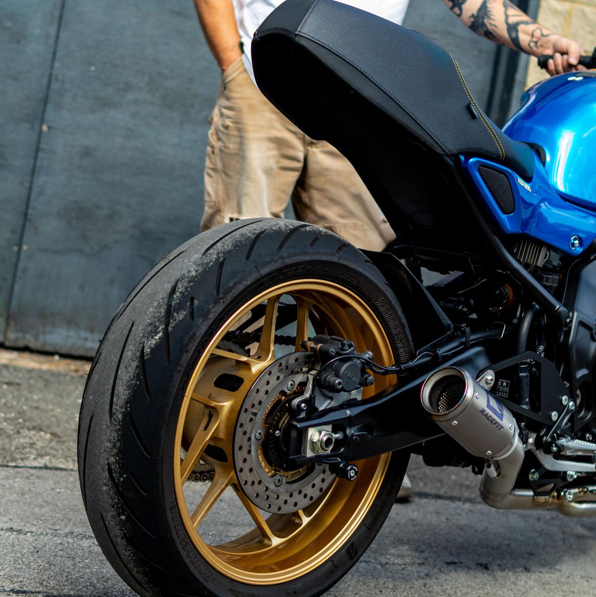 Racefit フルエキゾースト XSR900 MT09 ヤマハ XSR900（22-26） グローラーX フルエキゾースト RACEFIT