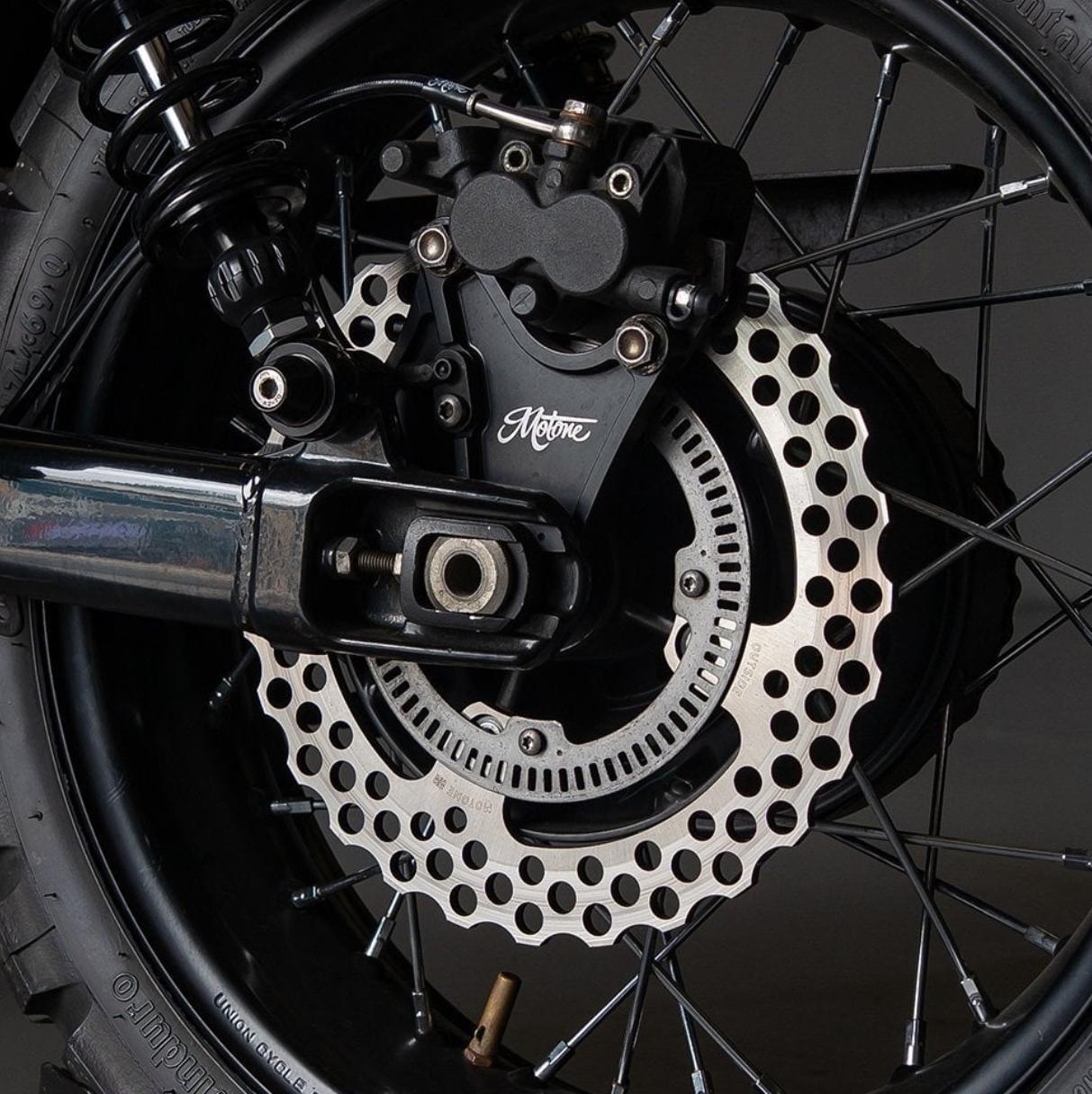トライアンフ スピードツイン1200/ストリートツイン1200 BUZZSAW 220