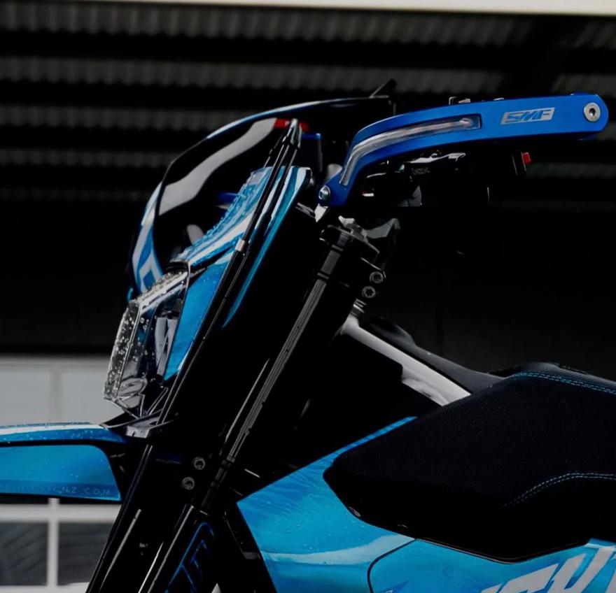 DUCATI ハイパーモタード698モノ LEDウインカー 一体型ハンドガード