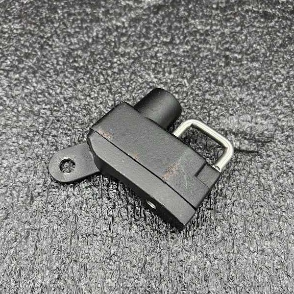 【アウトレット】トライアンフ ボバー ヘルメットロックキット Motone(モートーン)_3