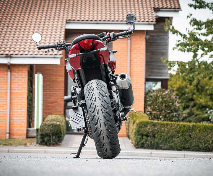 Triumph トライデント660/800 (26-) スイングアームマウントフェンダーレスキット Evotech Performance_6
