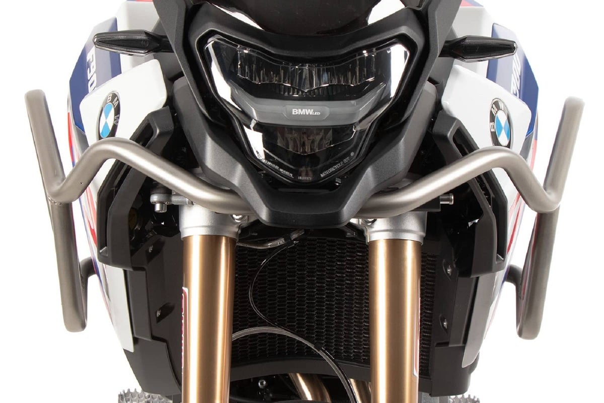  5026534 00 22 のBMW F900GS用ステンレスタンクガード