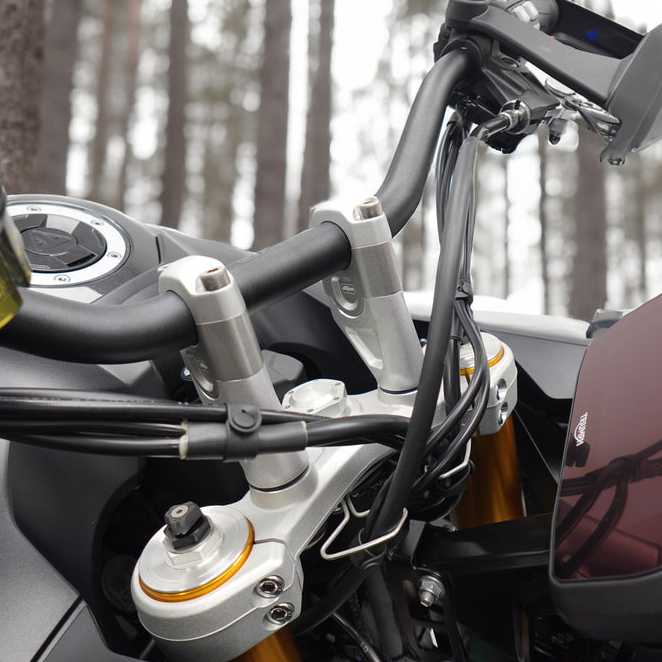 Triumph Tiger 900 ハンドルライザー 27mm アップ 13mm オフセット Evotech Performance_3